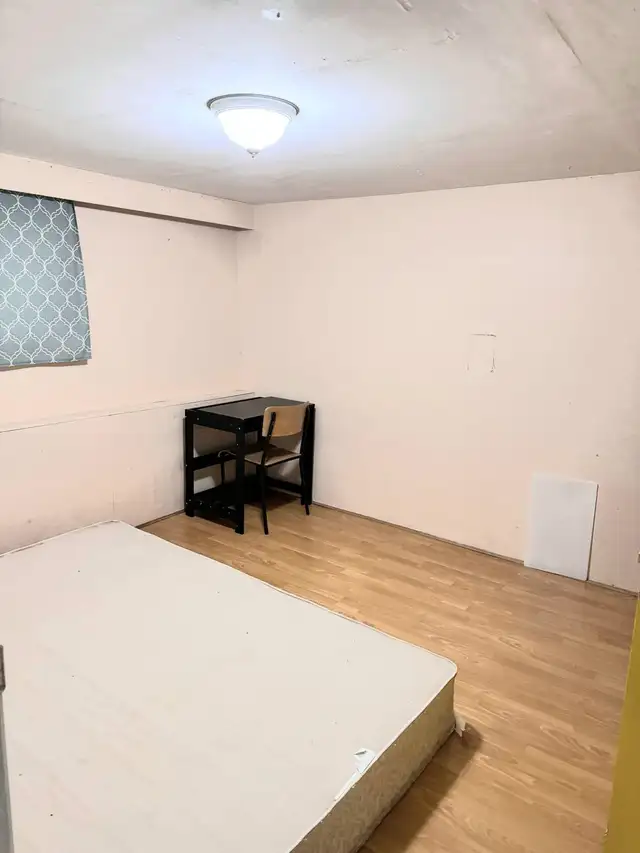 Private Room in Shared 3-Bedroom Ground-Level Suite - Photo 3
