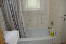 Main Floor, 2-Bdrm House in Varsity View - Photo 9