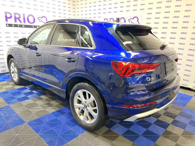2025 Audi Q3 - Photo 3