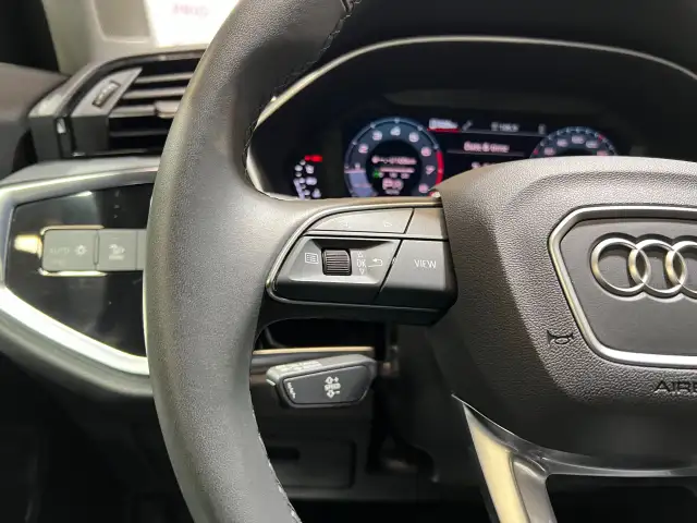 2025 Audi Q3 - Photo 22