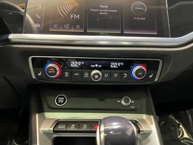 2025 Audi Q3 - Photo 27