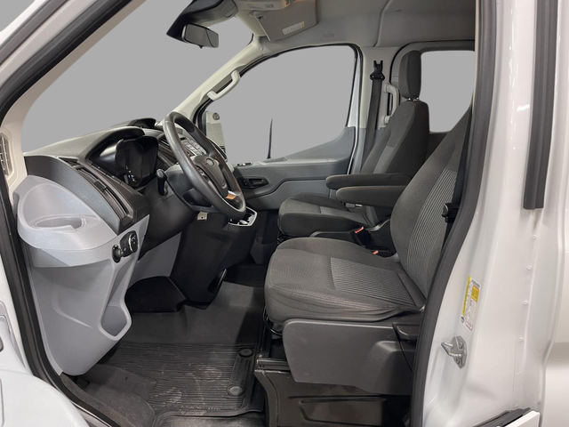 Ford Transit Passenger Wagon XLT 2019 - Photo 9