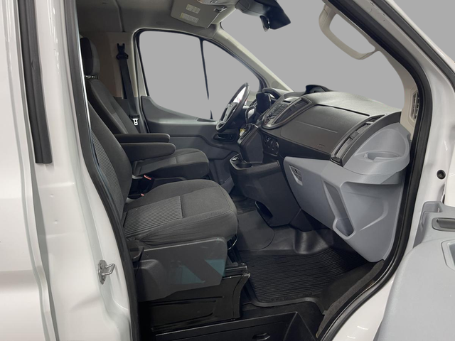 Ford Transit Passenger Wagon XLT 2019 - Photo 12