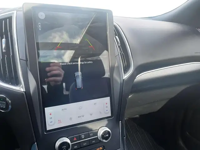 2021 Ford Edge Titanium Titanium | Elite Pkg | Leather | Moon... - Photo 10