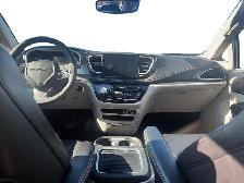 2023 Chrysler Pacifica Touring-L Touring L | Leather Seats |... - Photo 11