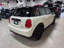 2020 MINI 5 Door COOPER|PANO-ROOF - CAMERA - COMFORT ACCESS - AP - Photo 3