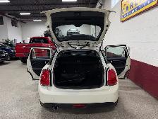 2020 MINI 5 Door COOPER|PANO-ROOF - CAMERA - COMFORT ACCESS - AP - Photo 11