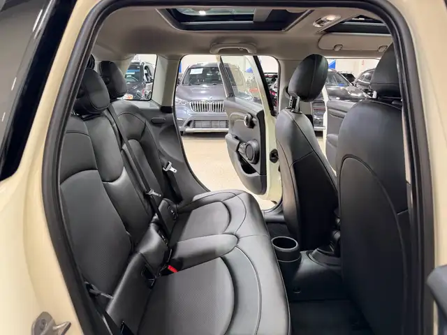2020 MINI 5 Door COOPER|PANO-ROOF - CAMERA - COMFORT ACCESS - AP - Photo 12