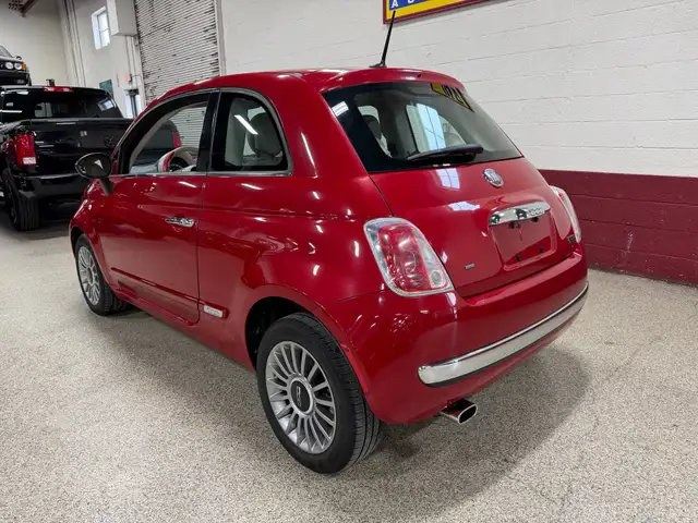 2013 Fiat 500 2dr HB Lounge - RED LEATHER SEATS - SUN ROOF - HEA - Photo 4