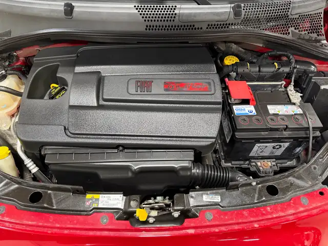 2013 Fiat 500 2dr HB Lounge - RED LEATHER SEATS - SUN ROOF - HEA - Photo 9