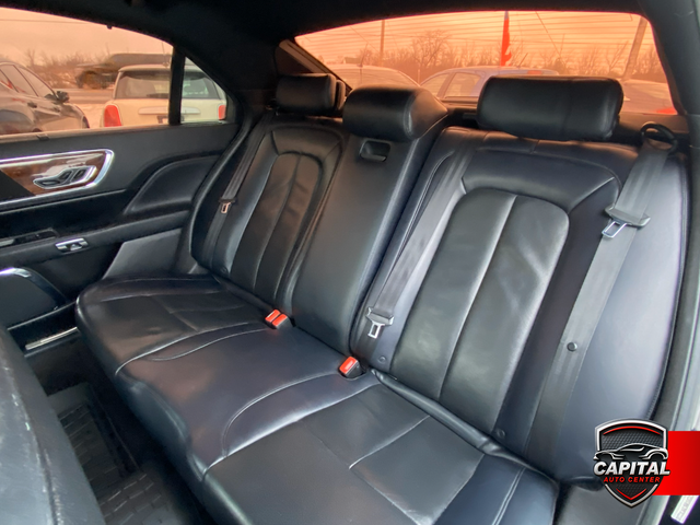 2017 Lincoln Continental Reserve - Photo 13