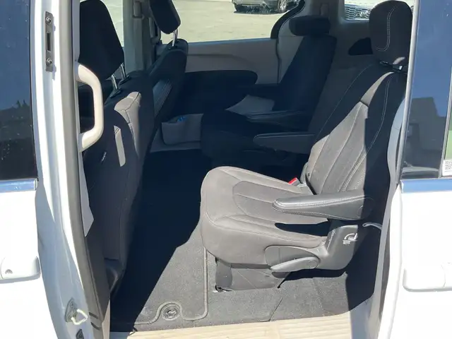 2024 Chrysler Grand Caravan SXT - Photo 11