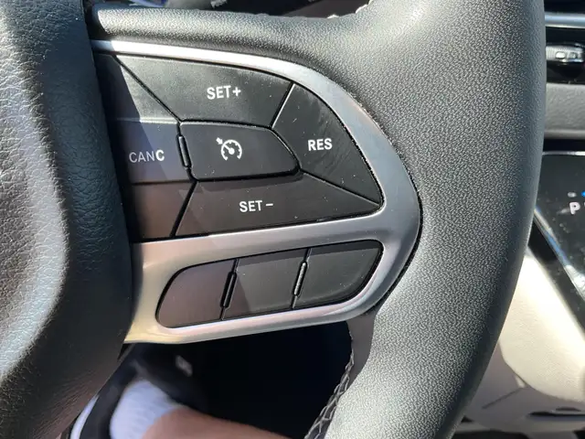 2024 Chrysler Grand Caravan SXT - Photo 16