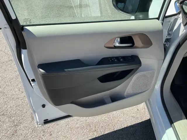 2024 Chrysler Grand Caravan SXT - Photo 26