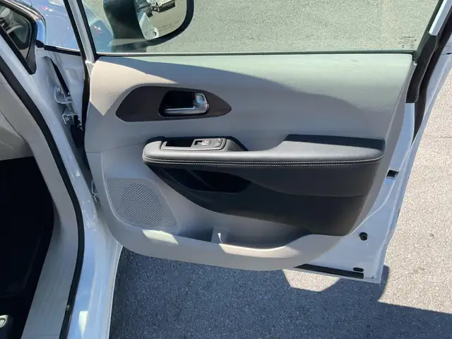 2024 Chrysler Grand Caravan SXT - Photo 28