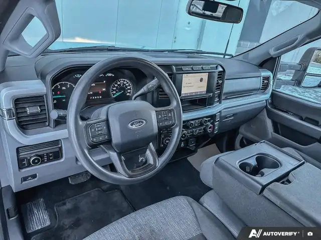 2023 Ford Super Duty F-350 SRW XLT - Photo 14