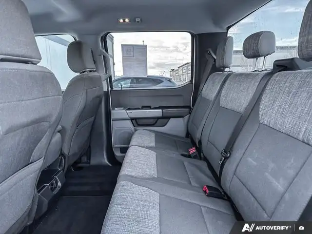 2023 Ford Super Duty F-350 SRW XLT - Photo 24