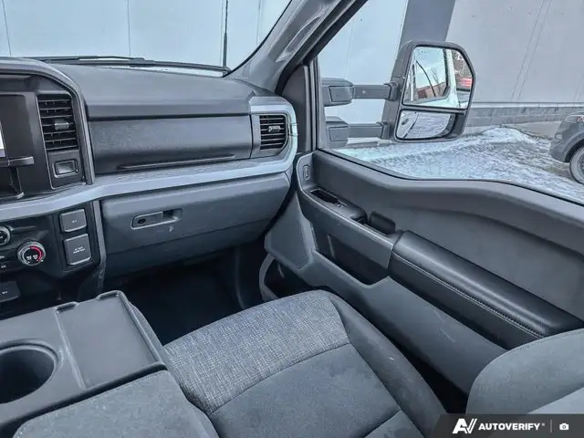 2023 Ford Super Duty F-350 SRW XLT - Photo 26