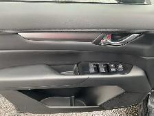 2025 Mazda CX-5 - Photo 16