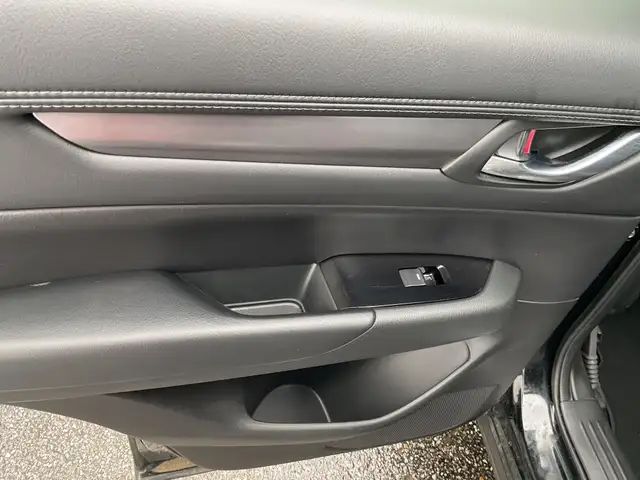 2025 Mazda CX-5 - Photo 18