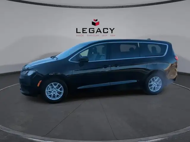 2025 Chrysler Grand Caravan SXT Heated Seats | Apple CarPlay | A - Photo 4