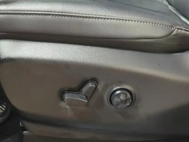 2025 Chrysler Grand Caravan SXT Heated Seats | Apple CarPlay | A - Photo 14