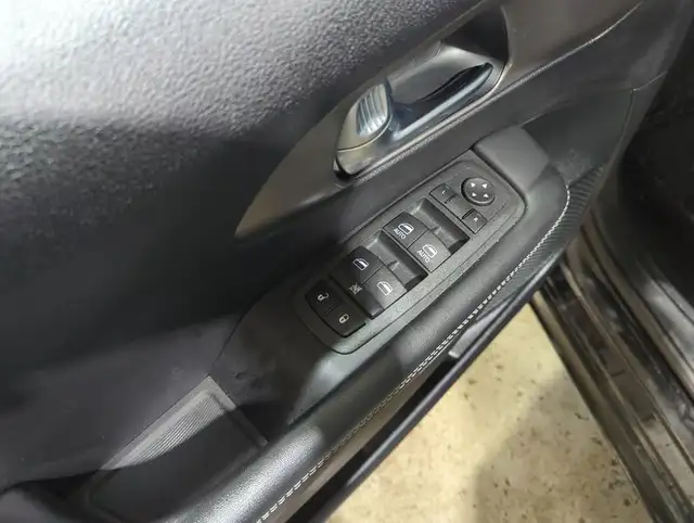 2025 Chrysler Grand Caravan SXT Heated Seats | Apple CarPlay | A - Photo 15