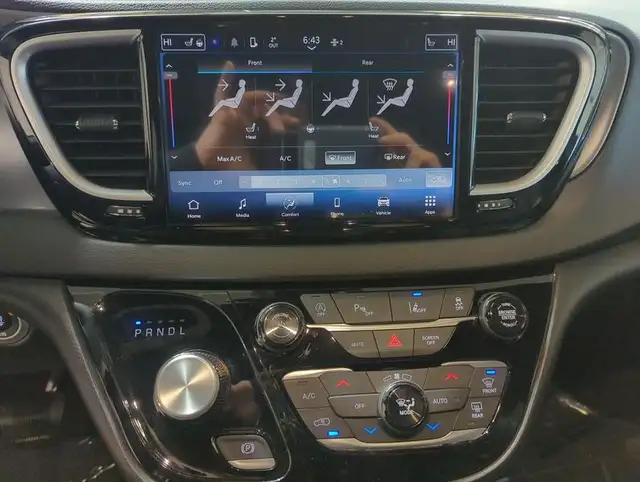 2025 Chrysler Grand Caravan SXT Heated Seats | Apple CarPlay | A - Photo 16