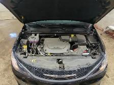 2025 Chrysler Grand Caravan SXT Heated Seats | Apple CarPlay | A - Photo 17