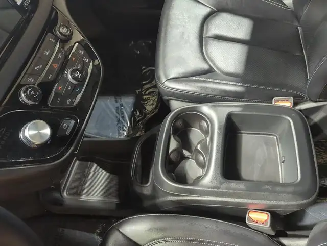 2025 Chrysler Grand Caravan SXT Heated Seats | Apple CarPlay | A - Photo 21