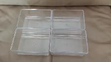4 CONTENANTS NEUFS EN PLASTIQUE SOLIDE 5'x3.5'x2'HAUT: $10.00