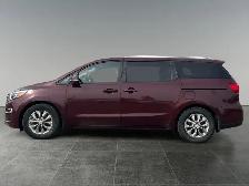 2019 Kia Sedona LX - Photo 2