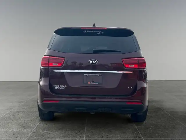 2019 Kia Sedona LX - Photo 5