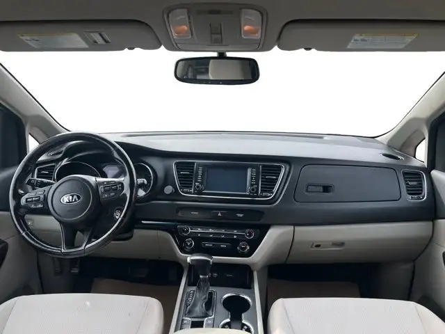2019 Kia Sedona LX - Photo 15