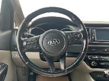2019 Kia Sedona LX - Photo 17