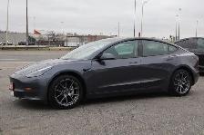 2023 Tesla Model 3 - Photo 3