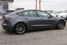 2023 Tesla Model 3 - Photo 7