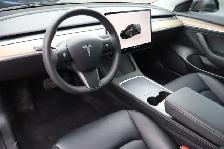 2023 Tesla Model 3 - Photo 9