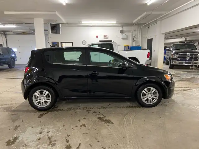 2016 Chevrolet Sonic LT Auto HEATED SEATS A/C - Photo 4