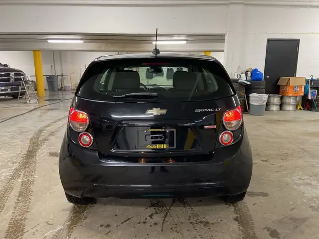 2016 Chevrolet Sonic LT Auto HEATED SEATS A/C - Photo 6