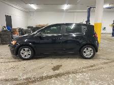 2016 Chevrolet Sonic LT Auto HEATED SEATS A/C - Photo 8