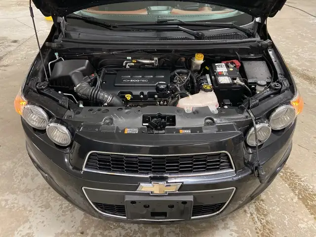 2016 Chevrolet Sonic LT Auto HEATED SEATS A/C - Photo 15