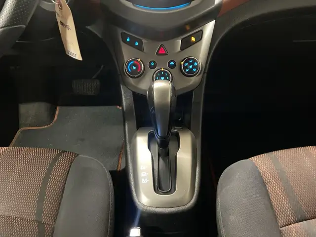 2016 Chevrolet Sonic LT Auto HEATED SEATS A/C - Photo 19