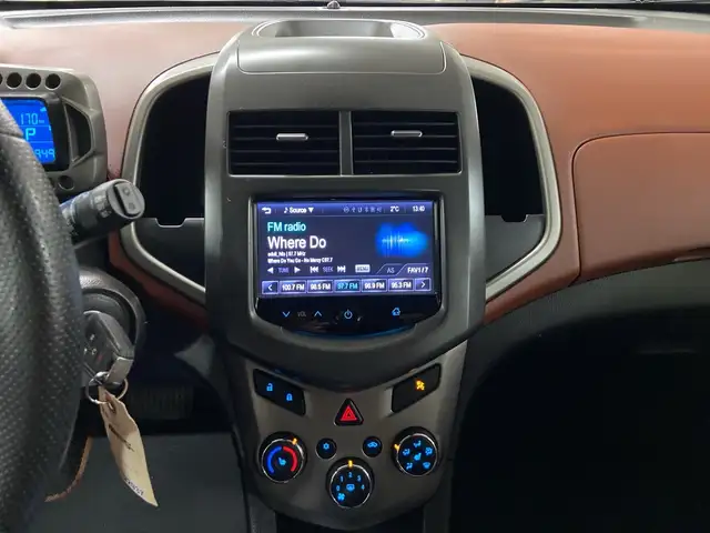 2016 Chevrolet Sonic LT Auto HEATED SEATS A/C - Photo 20