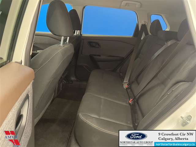 2023 Nissan Rogue S AWD AWD - HEATED CLOTH SEATS - HEATED STEERI - Photo 11