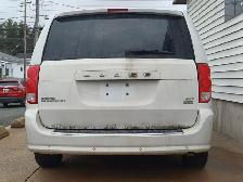 2017 Dodge Caravan SXT - Photo 4