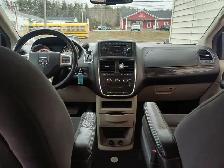 2017 Dodge Caravan SXT - Photo 8