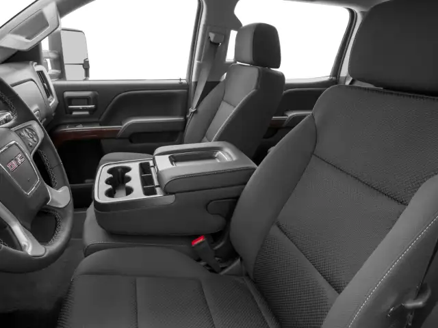 2018 GMC Sierra 3500HD - Photo 4