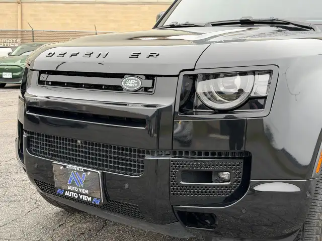 2023 Land Rover Defender 110 S AWD BLACK ON BLACK - Photo 11