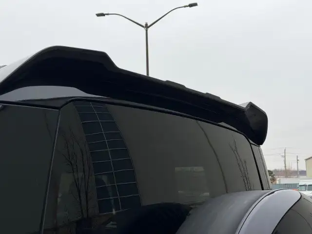 2023 Land Rover Defender 110 S AWD BLACK ON BLACK - Photo 16